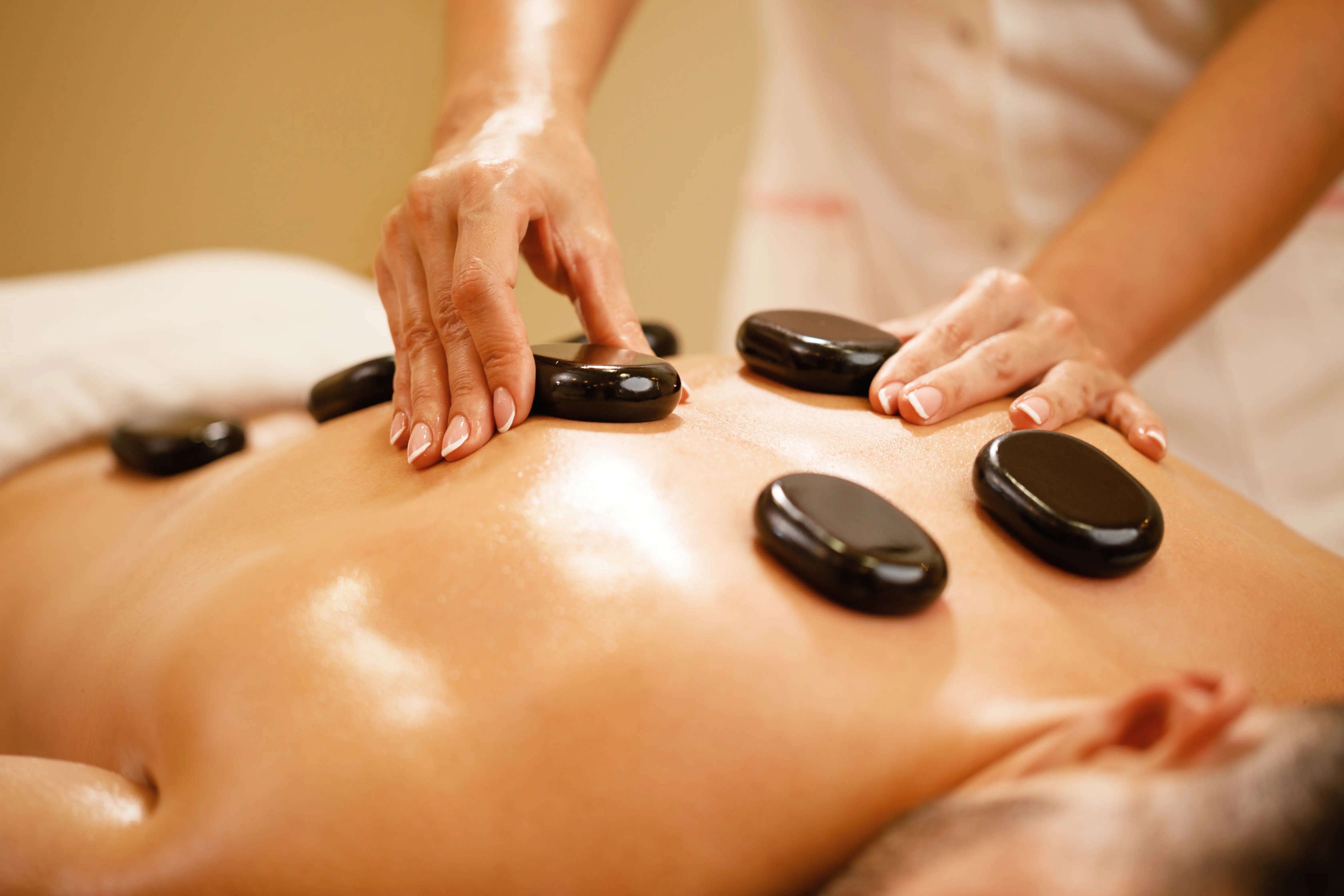 Hot Stone Therapy in Delhi